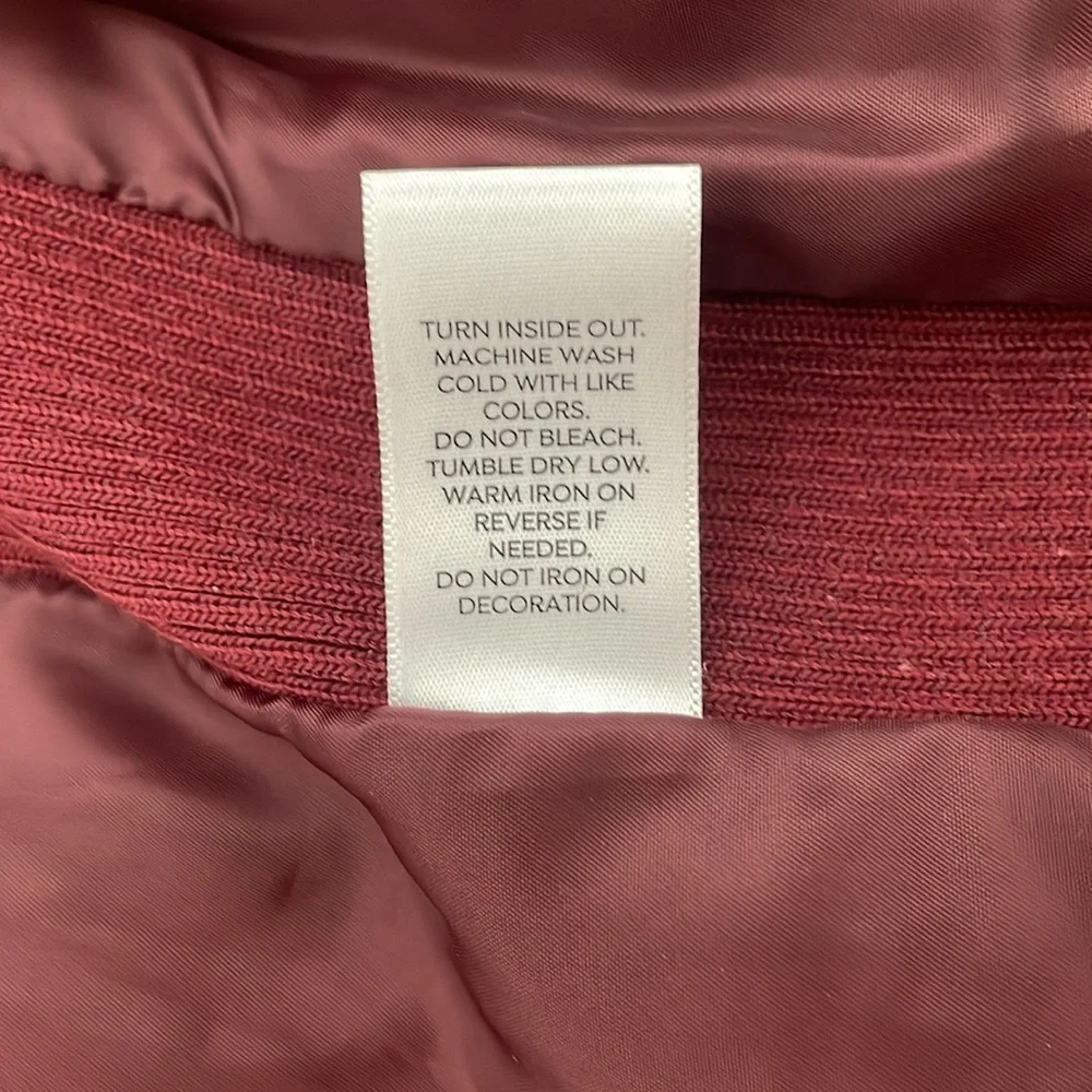 Shiny burgundy vest - Picture 4 of 6